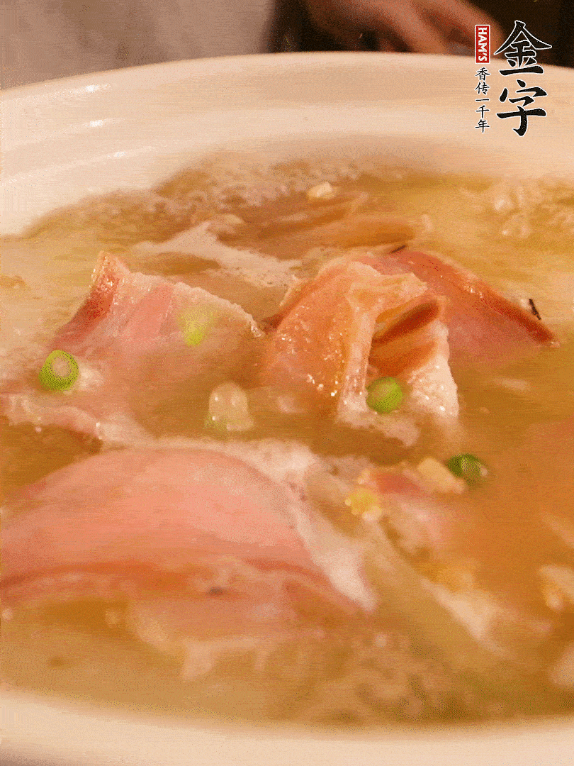 最后撒點(diǎn)蔥花。